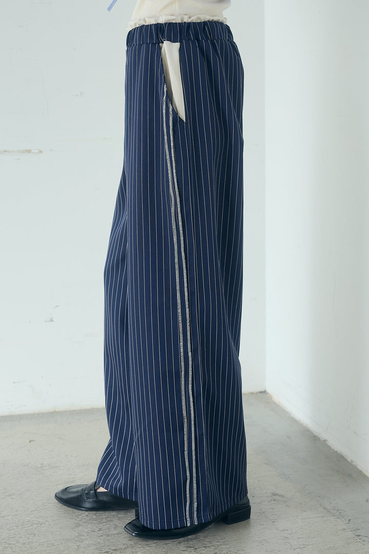 ストライプ柄トラックイージーパンツ