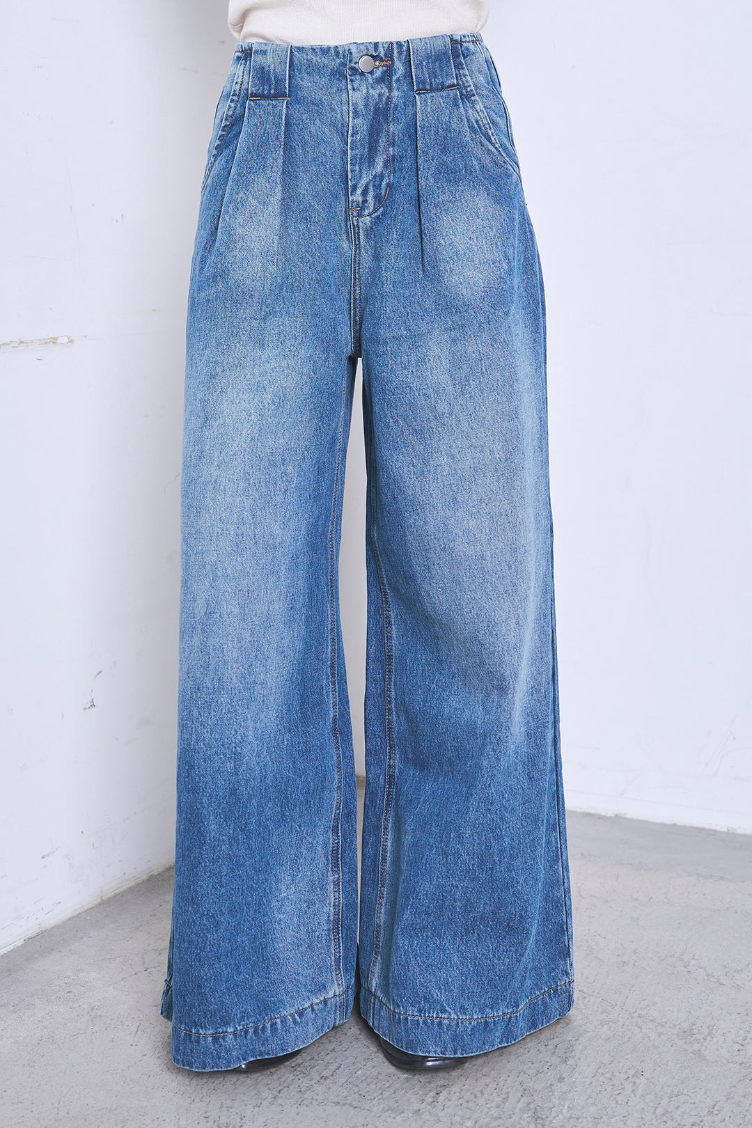 [SET]ケミカルデニムカバーオールジャケット+ベルトループワイドタックデニムパンツ+ヘンリーネックシアータンクトップ(3set)