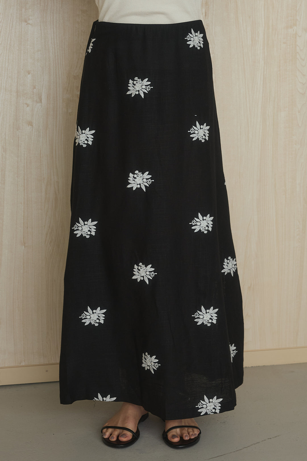 [SET]麻混襟付きトップス+レースコンビフラワー刺繍柄スカート(2set)