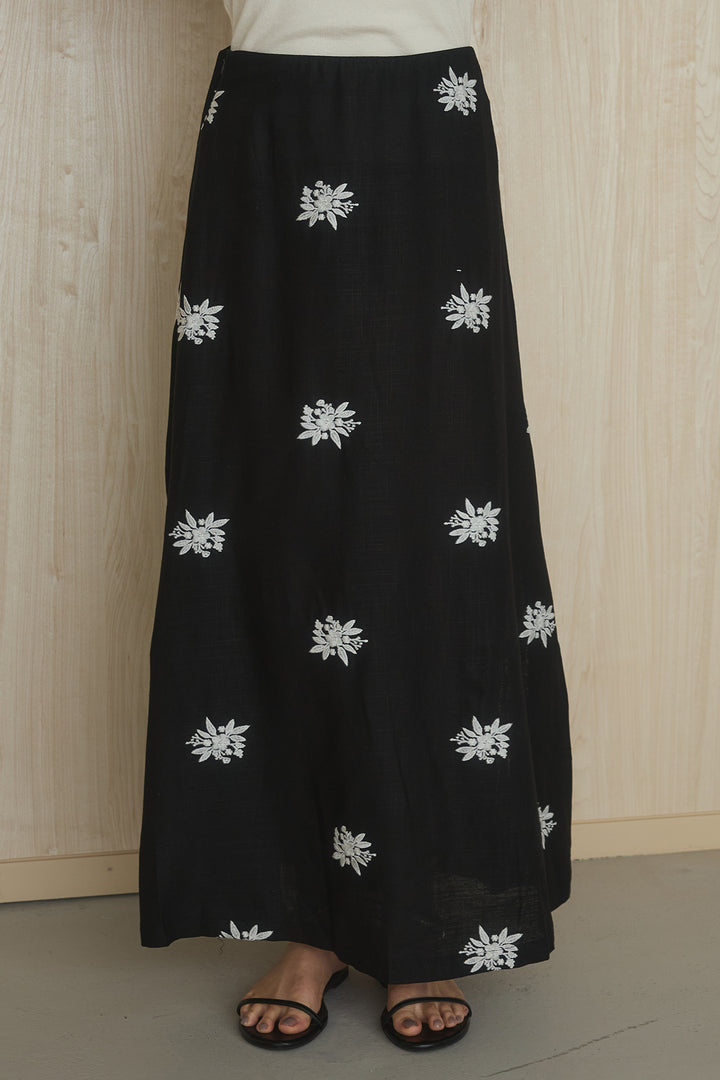 [SET]麻混襟付きトップス+レースコンビフラワー刺繍柄スカート(2set)