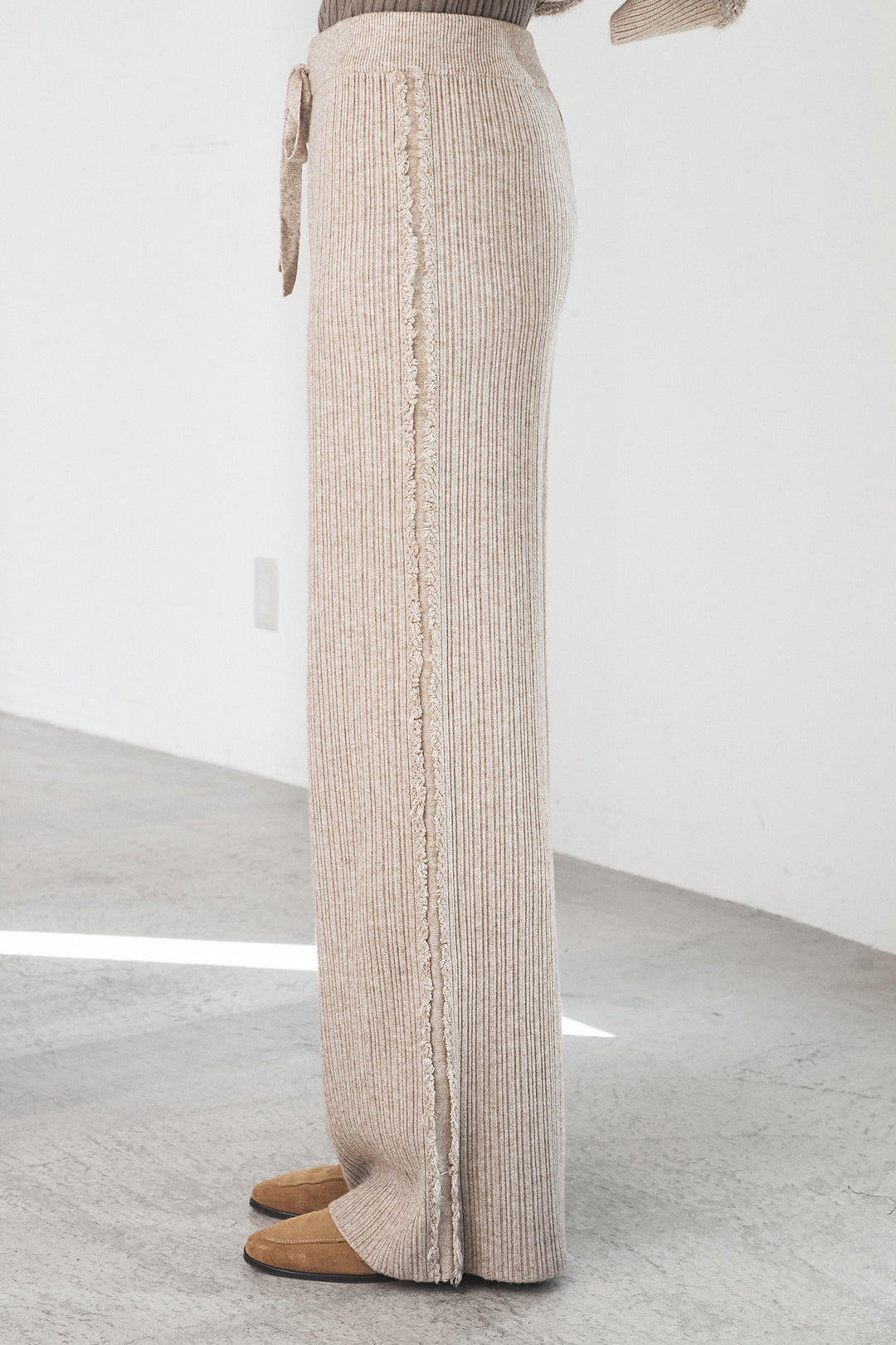 サイドフリンジニットパンツ