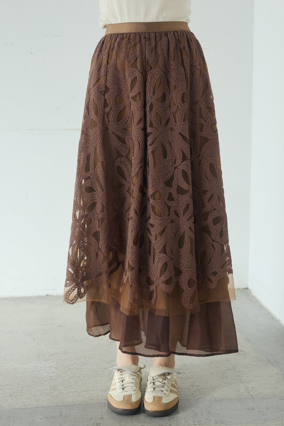 [SET]ネック裾絞りブルゾンアウター+ニュアンス柄刺繍スカート(2set)