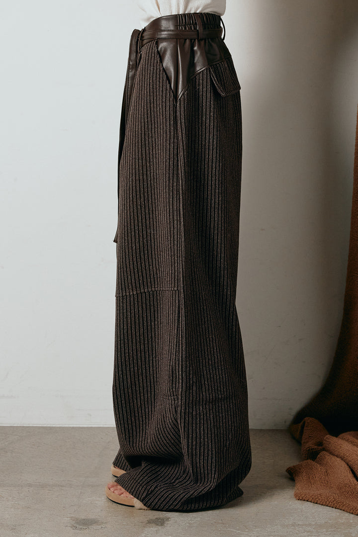 [SET]フリンジタートルショートニット+レザーライク配色ストライプパンツ(2set)