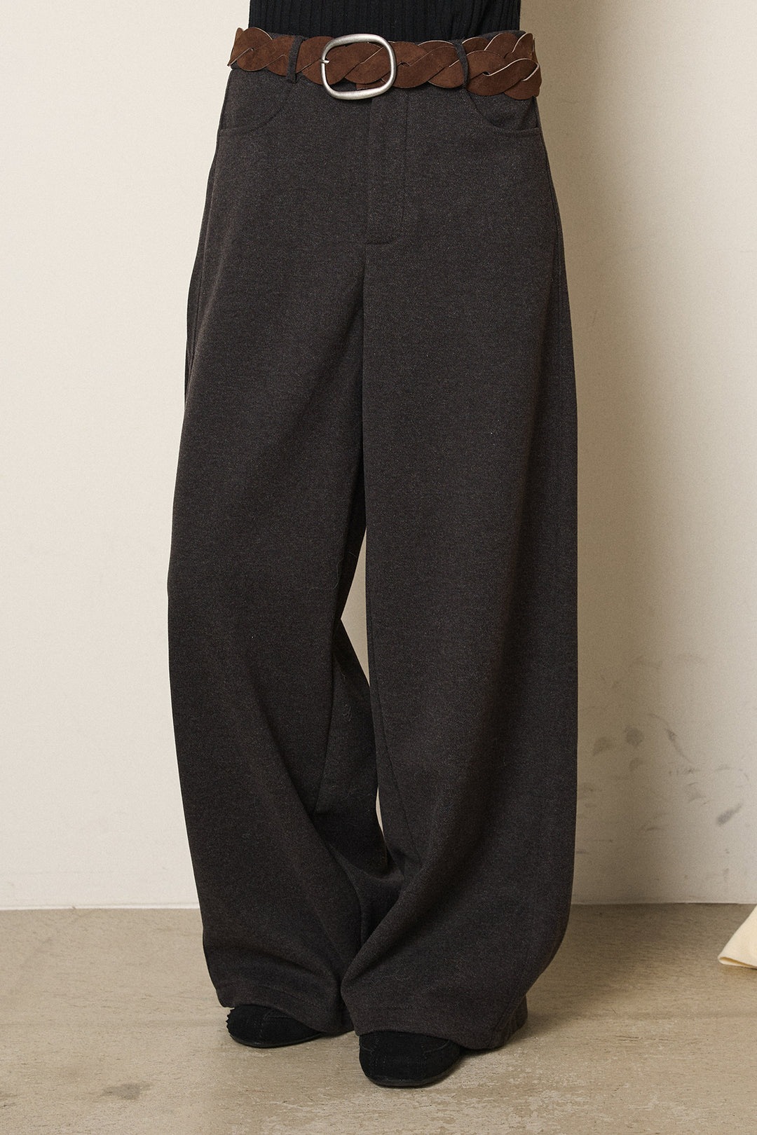 編みベルト付きワイドパンツ