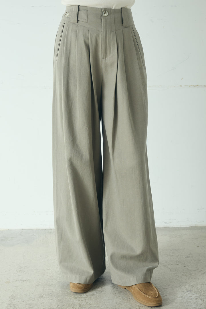 サイド調整ベルトタックパンツ