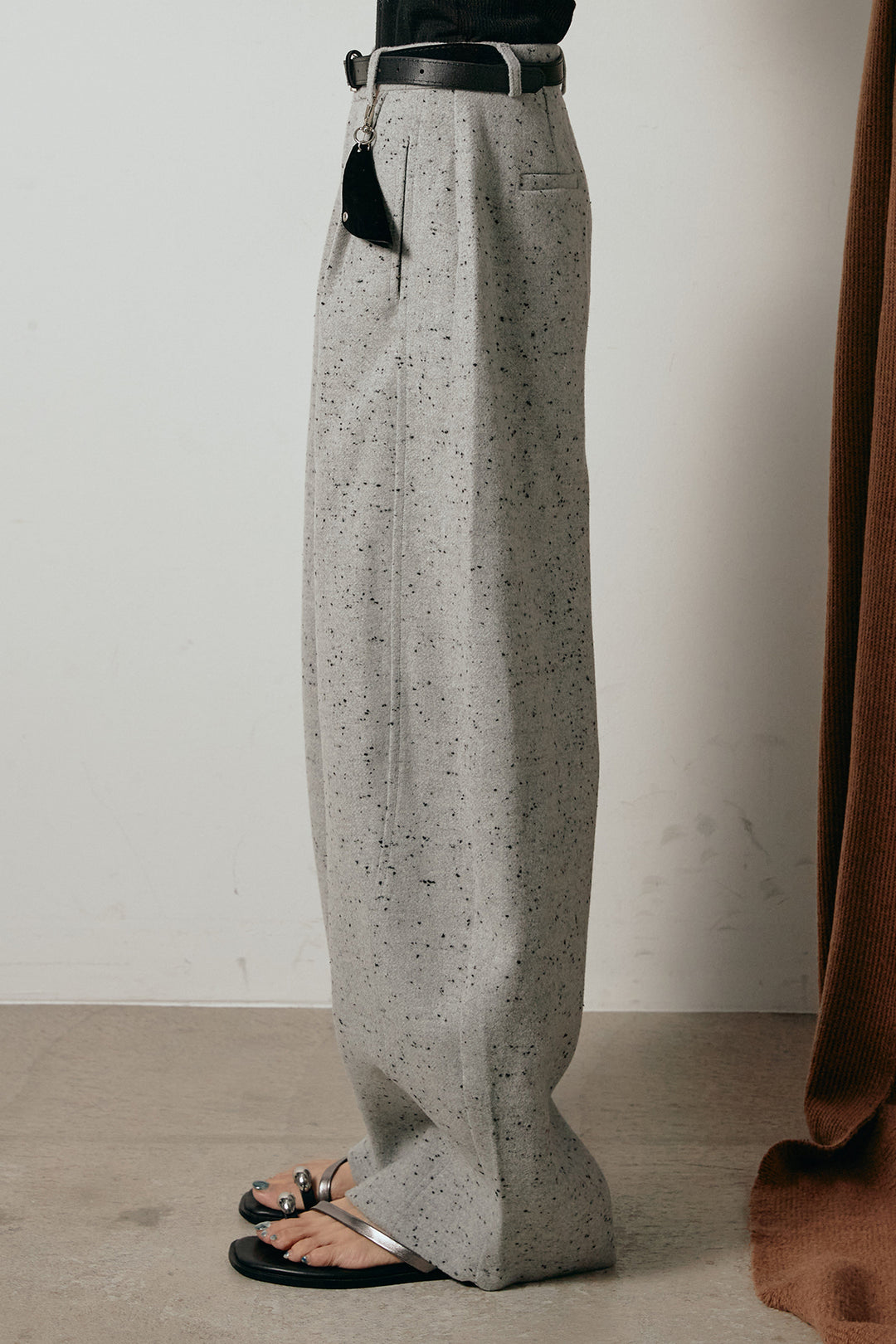 [SET]ハイネックジップデザインニットトップス+ベルト付きネップツイードカーブパンツ(2set)