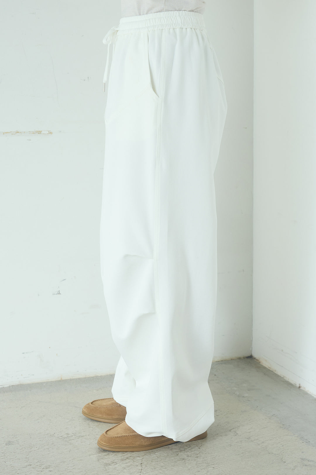 ランダムタックデザインワイドパンツ