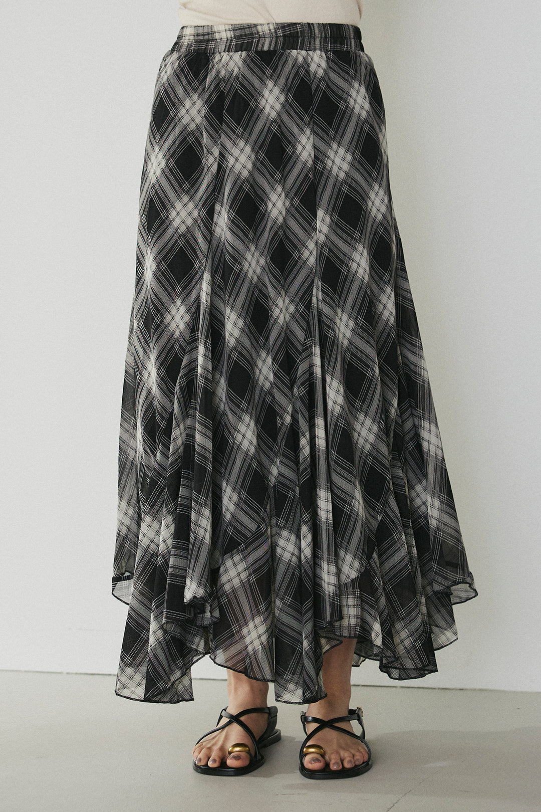 イレギュラーマチフレアチェックスカート