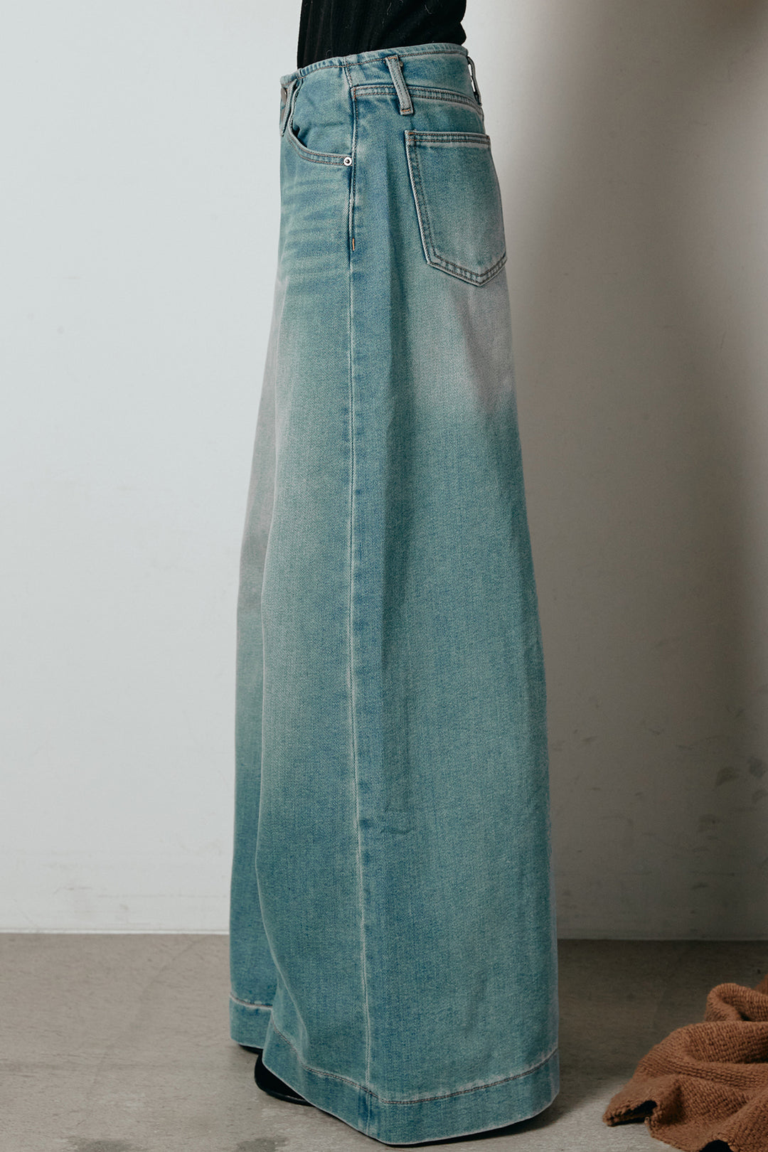 [SET]ハーフジップニットデニムドッキングトップス+ウエストダブルボタンワイドデニムパンツ(2set)