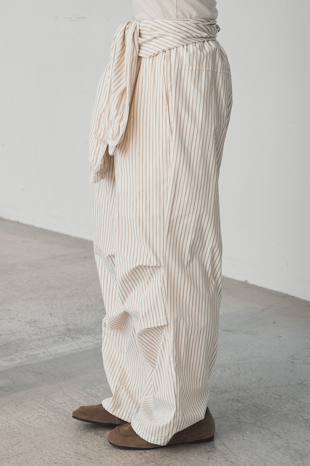 ストライプウエスト巻きジョガーパンツ