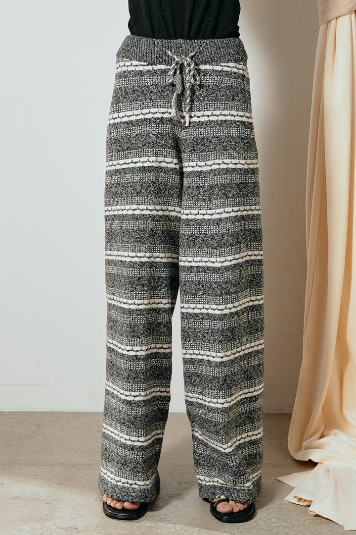 [SET]リバーシブルボアアウター+マルチライン柄リラックスニットパンツ(2set)