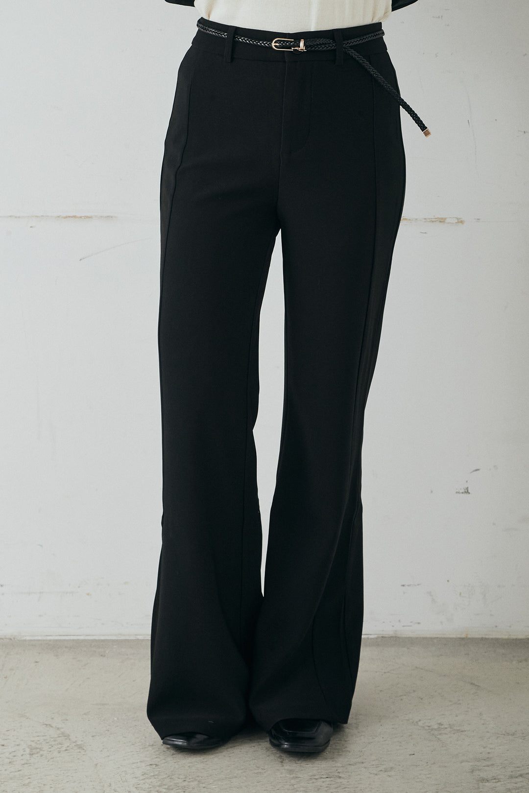 [SET]ナイロンボリュームWジップパーカーブルゾン+サテンレースアシメキャミ+細編みベルト付きパンツ+サテンレースアシメキャミ(3set)