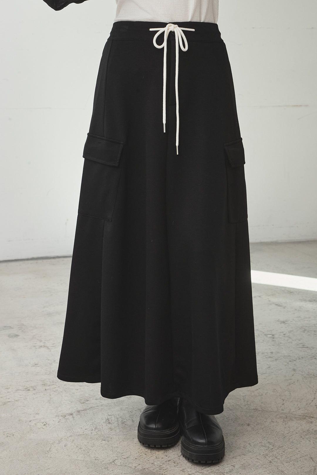 [SET]デニム切替ポンチダブルジップパーカー+リラックススウェットスカート(2set)