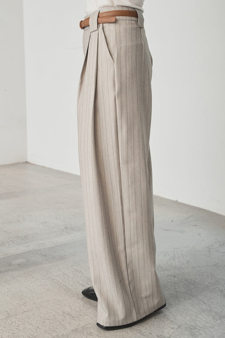 細ベルト付きピンストライプワイドパンツ