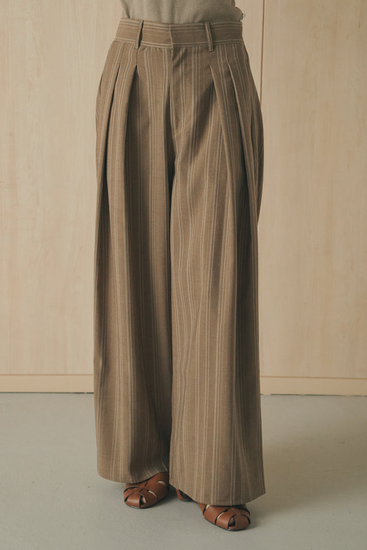 [SET]リネンストライプレイヤードキャミ+リネンストライプタックワイドパンツ(2set)