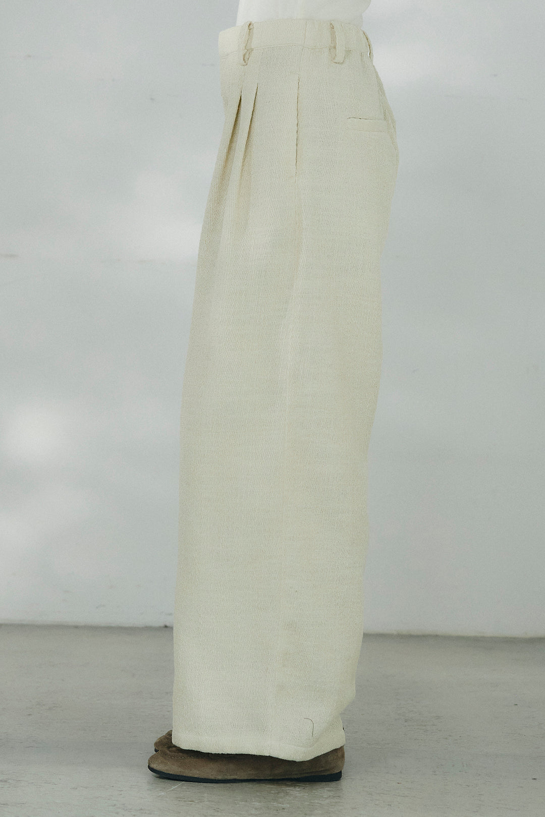 デニムライクヘリンボーンタックパンツ