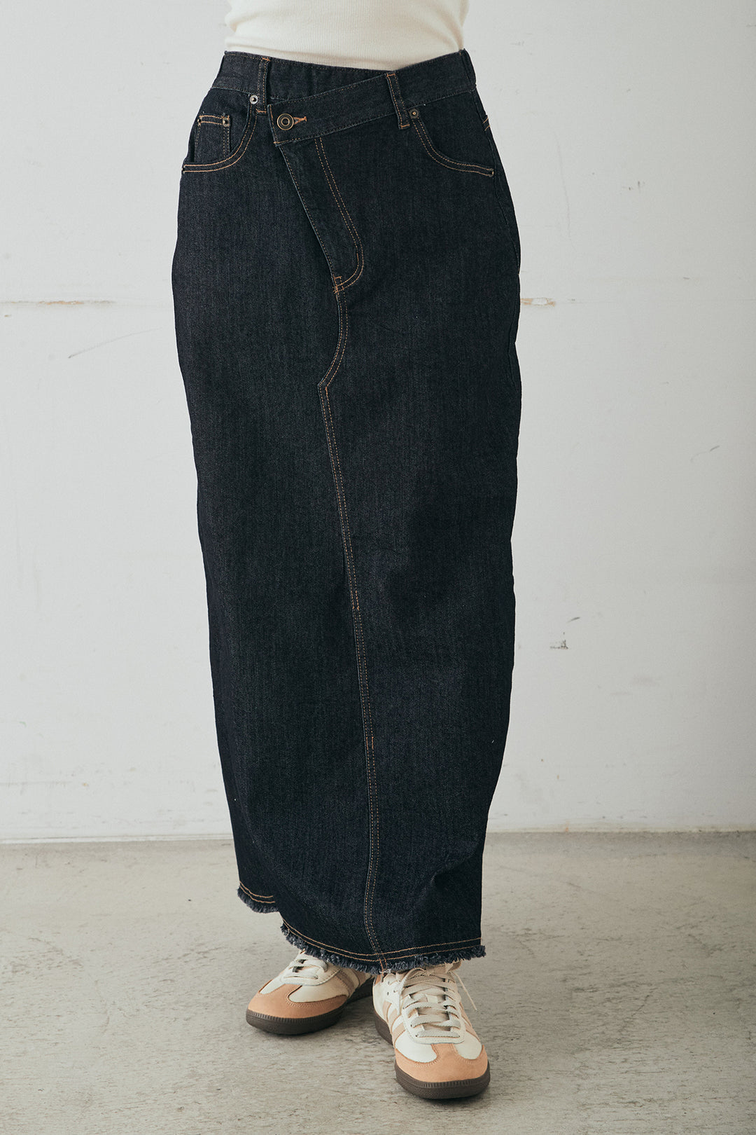 ウエストクロスデニムタイトスカート