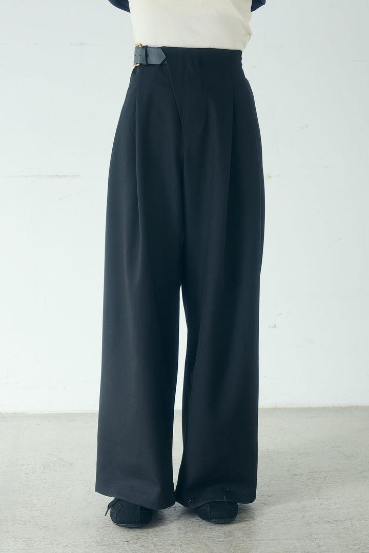 [SET]バイカラーニットレイヤード風プルオーバー+サイドベルトタック入りスラックス(2set)