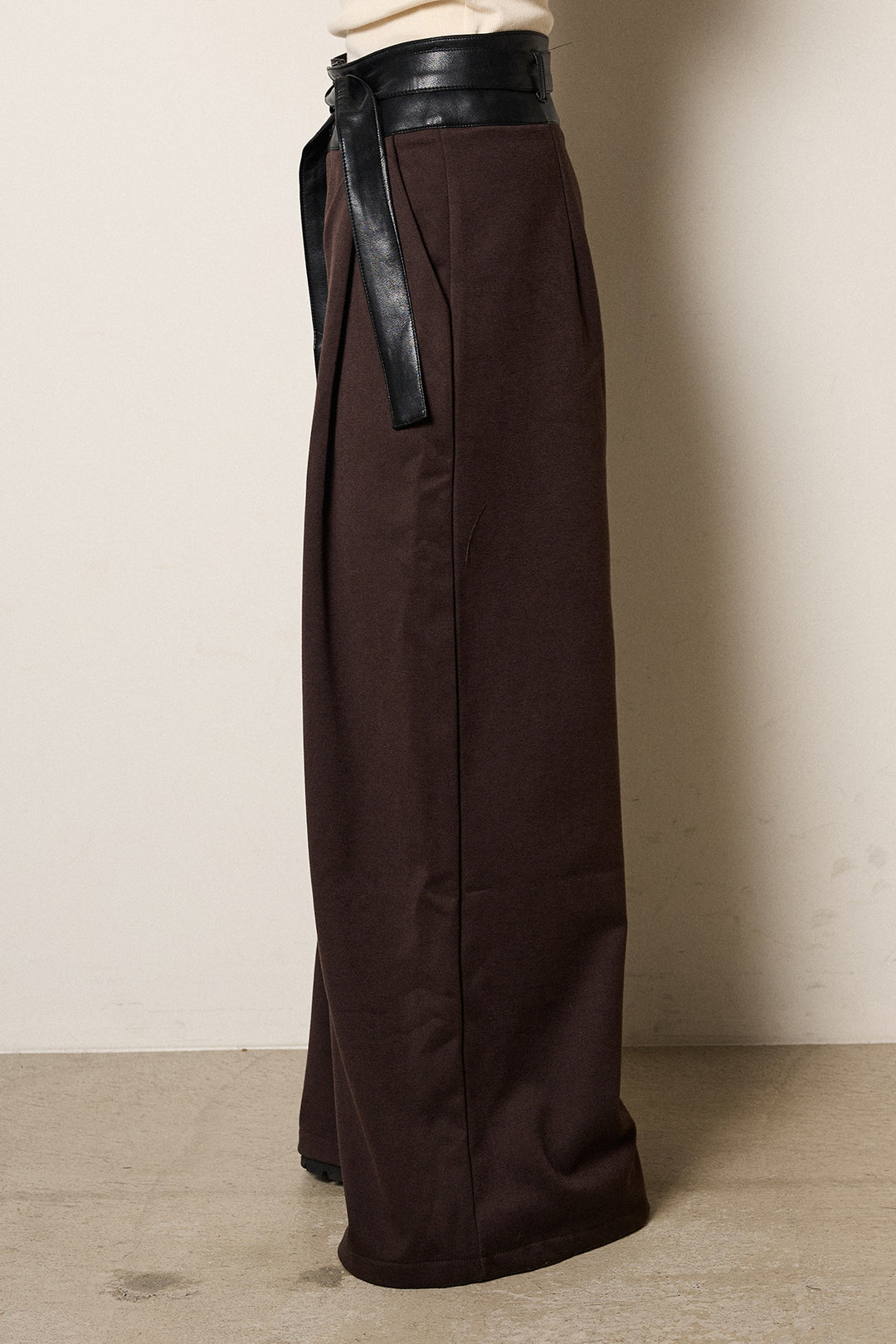 [SET]アニマルジャガード柄ニットトップス+巻ベルトウエストレザーライクワイドパンツ(2set)