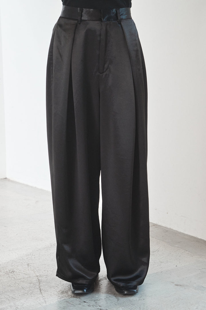 [SET]ケーブルVニットセーター+サテンタックワイドパンツ(2set)