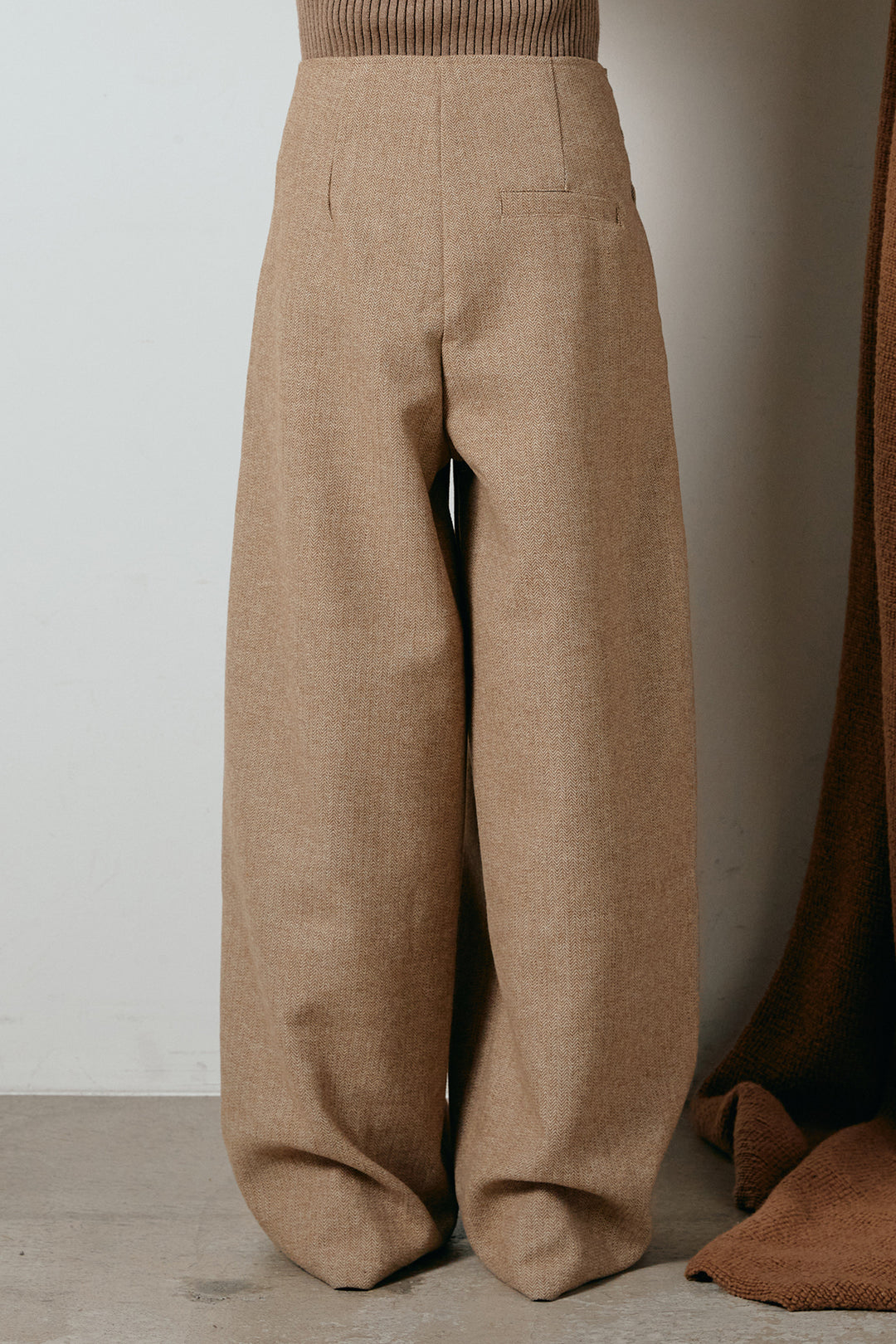 [SET]アラン柄ミックスケーブルニット+サイドボタンツイードタックパンツ(2set)