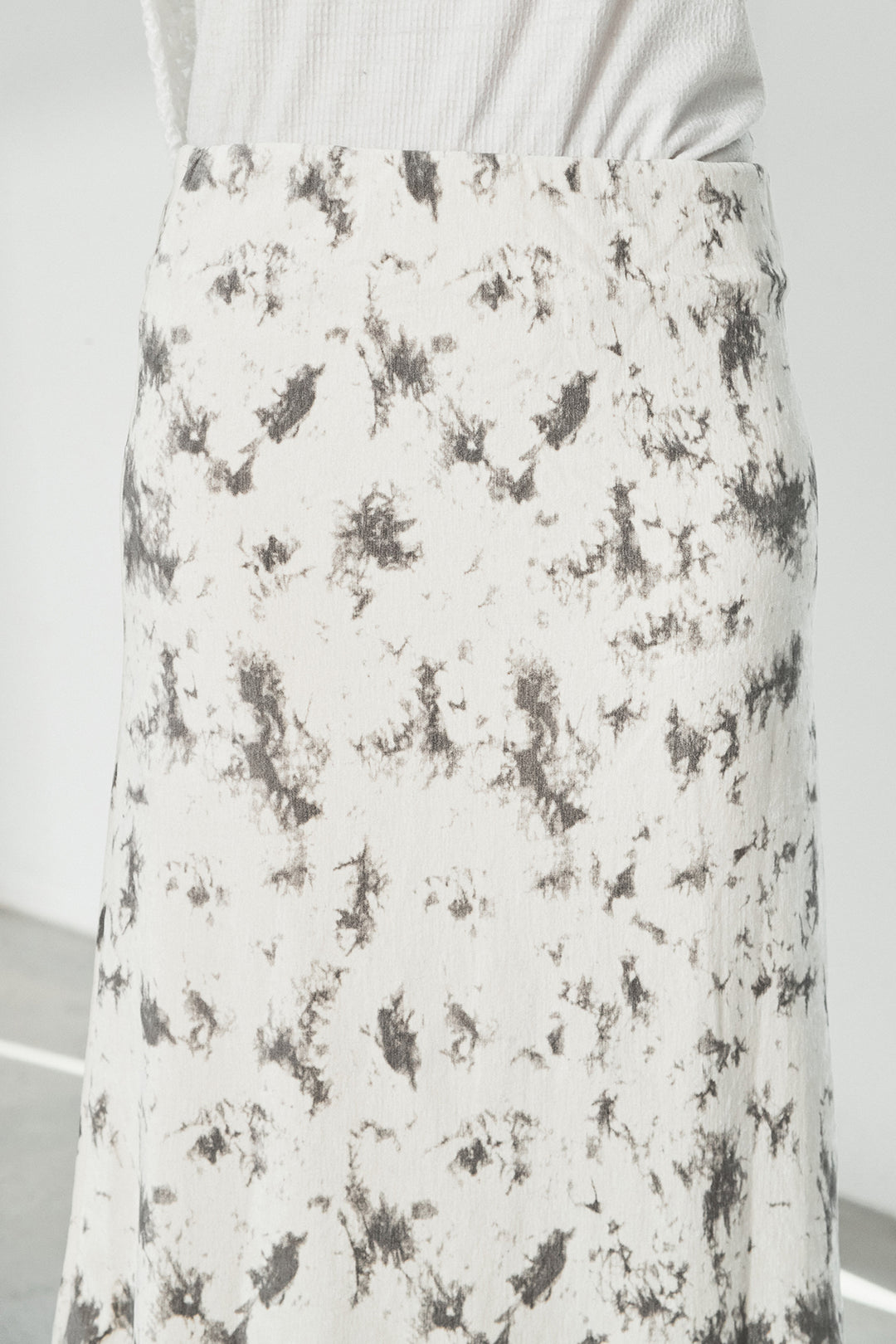 [SET]リラックスメッシュニットトップス+タイダイ柄ベロアワイドスカート(2set)