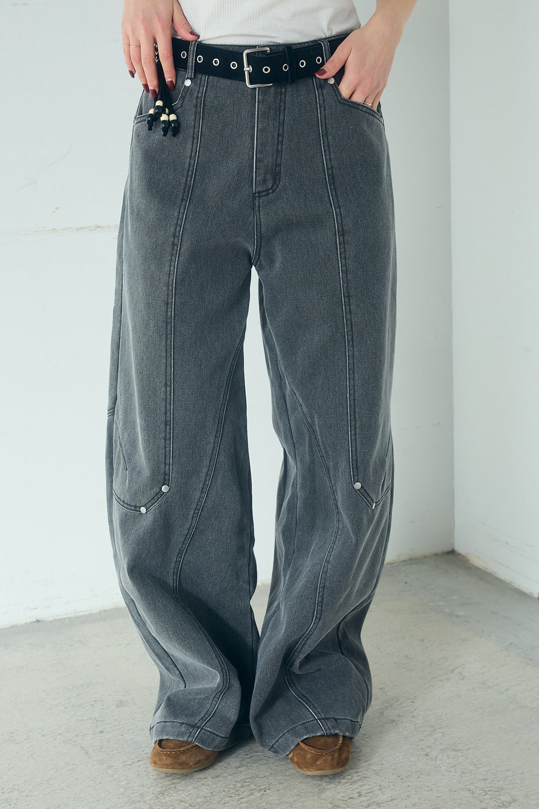 ベルト付きカラーデニムカーブワイドパンツ