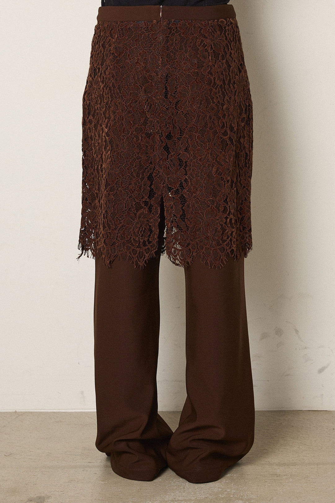 [SET]モノトーンプリントスウェット+レース刺繍レイヤードフレアパンツ(2set)