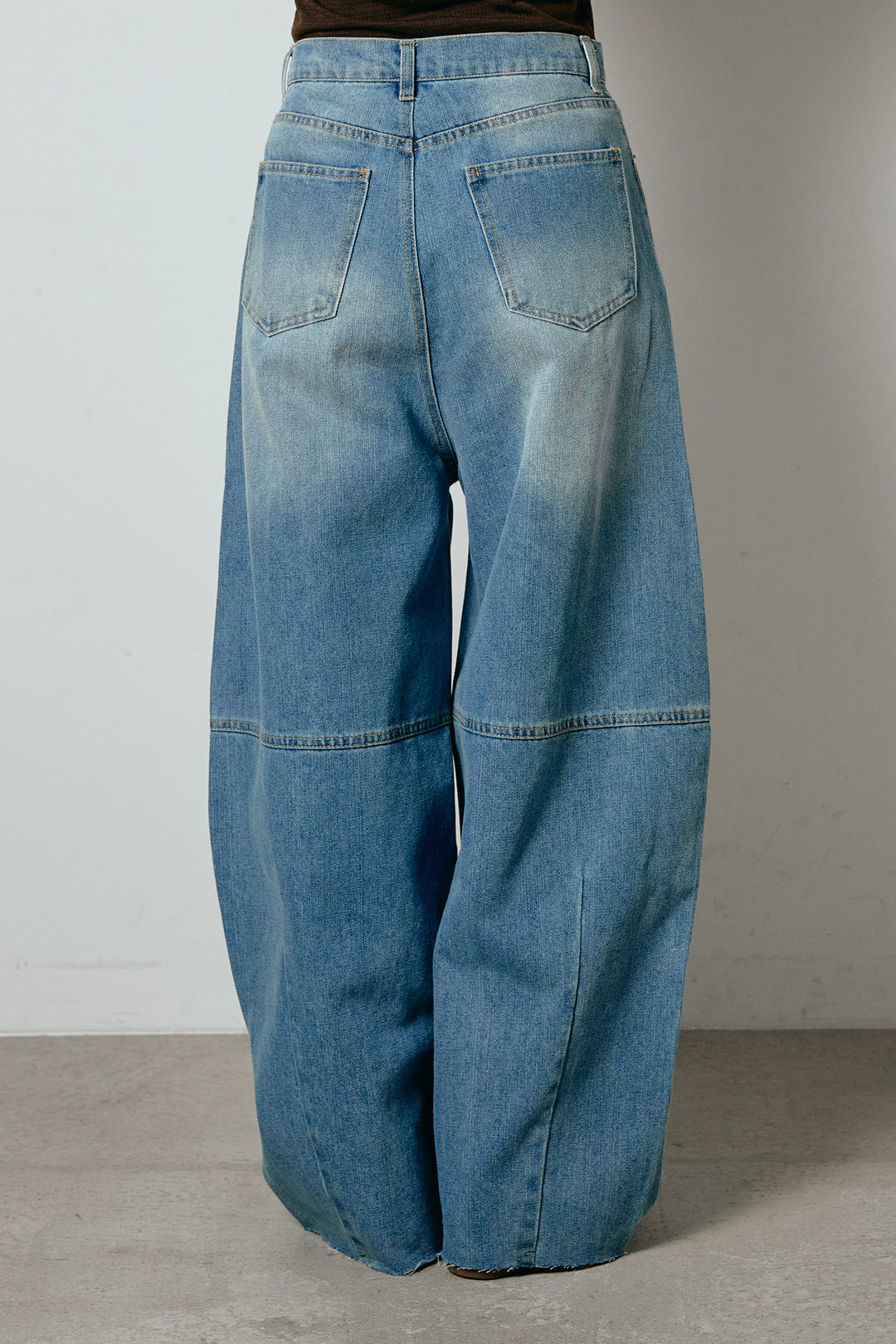 加工デニムタックコクーンワイドパンツ