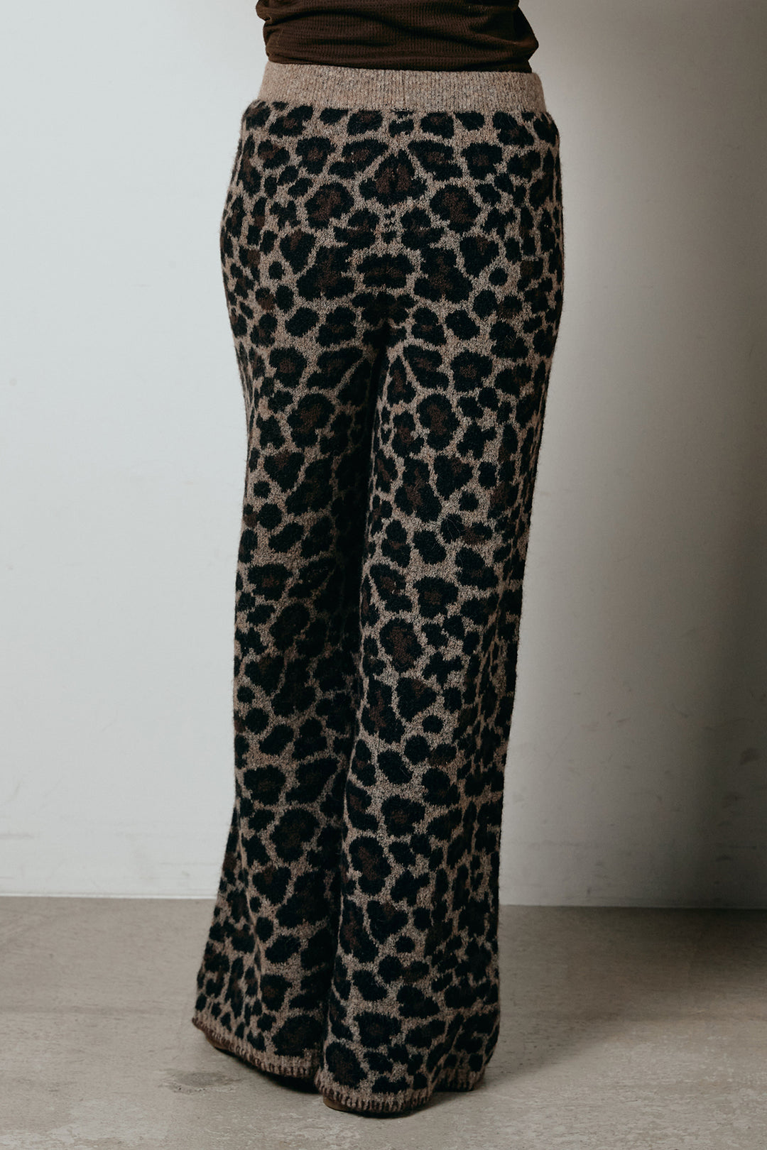 リラックスレオパード柄ニットパンツ