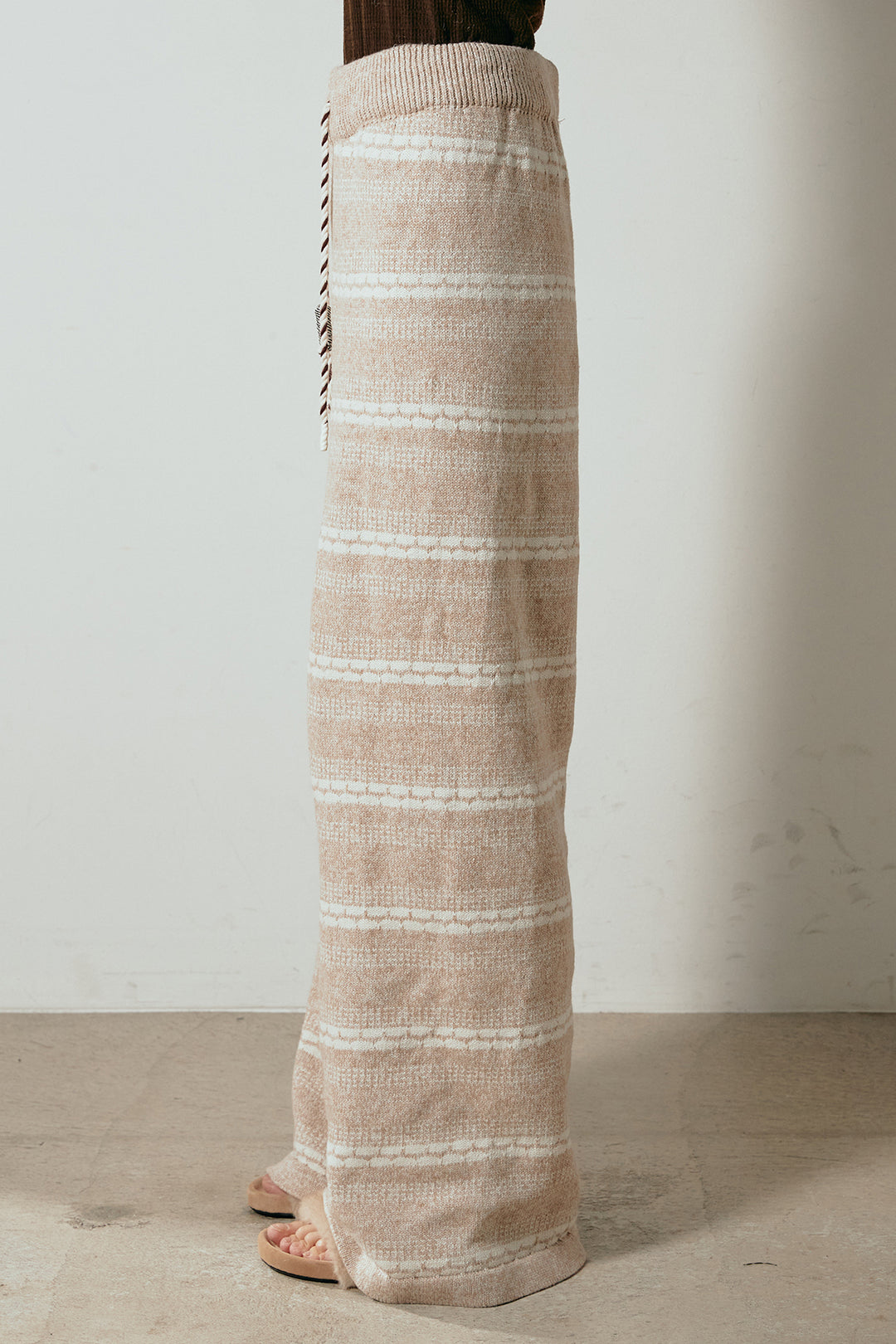 [SET]襟付きコーデュロイポケットシャツ+リブニットシームレスタートルプルオーバー+マルチライン柄リラックスニットパンツ(3set)