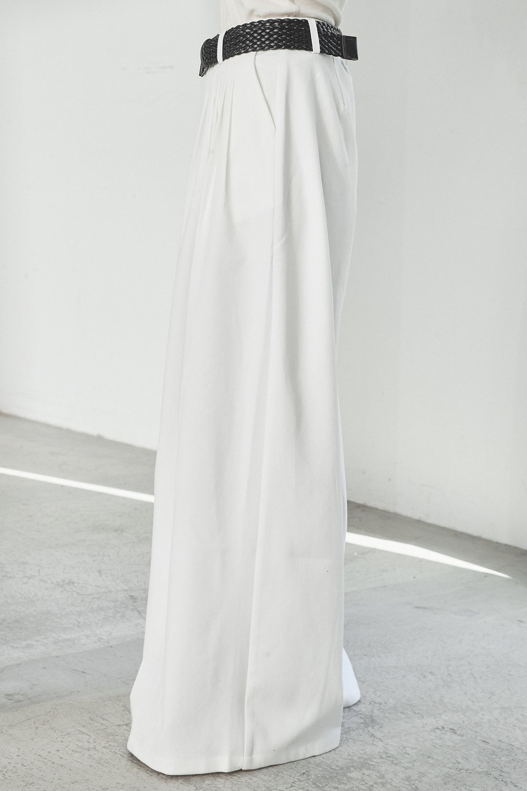 [SET]シアーフラワーフードブルゾン+編みベルト付きウエストタックワイドパンツ(2set)