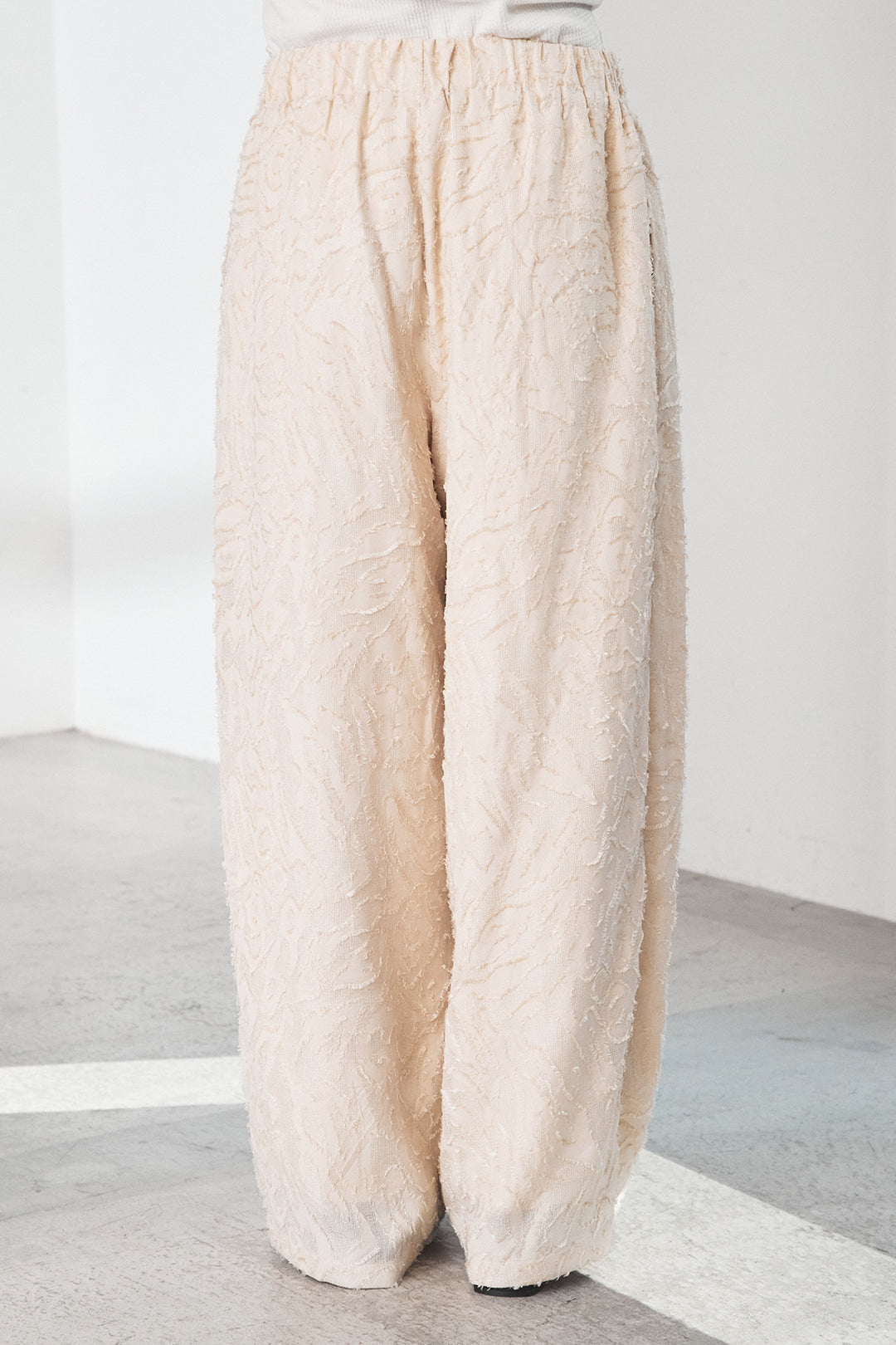 ジャガード柄ロングイージーワイドパンツ