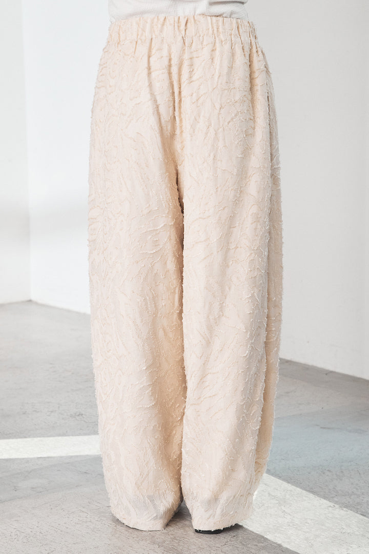 ジャガード柄ロングイージーワイドパンツ