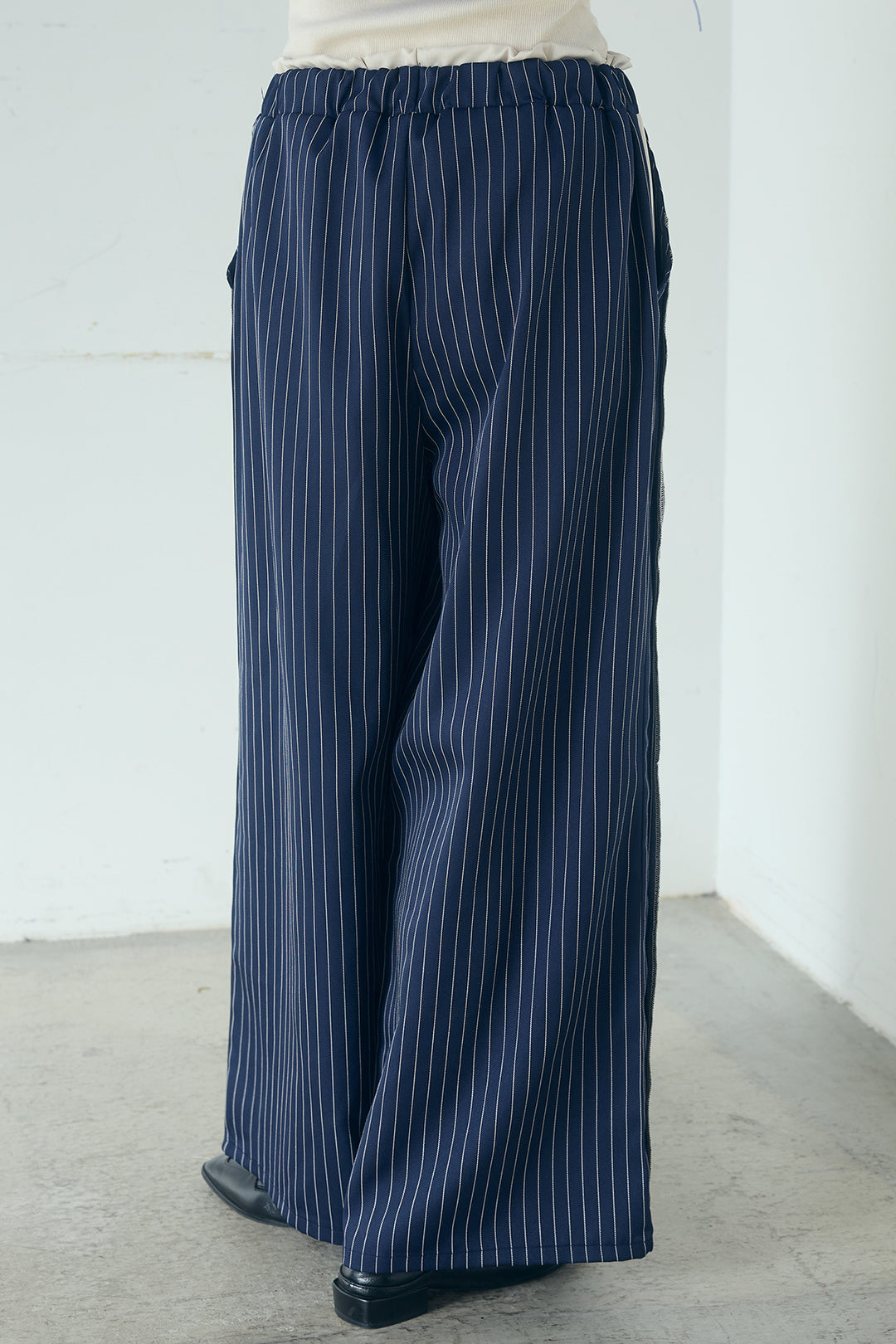 ストライプ柄トラックイージーパンツ