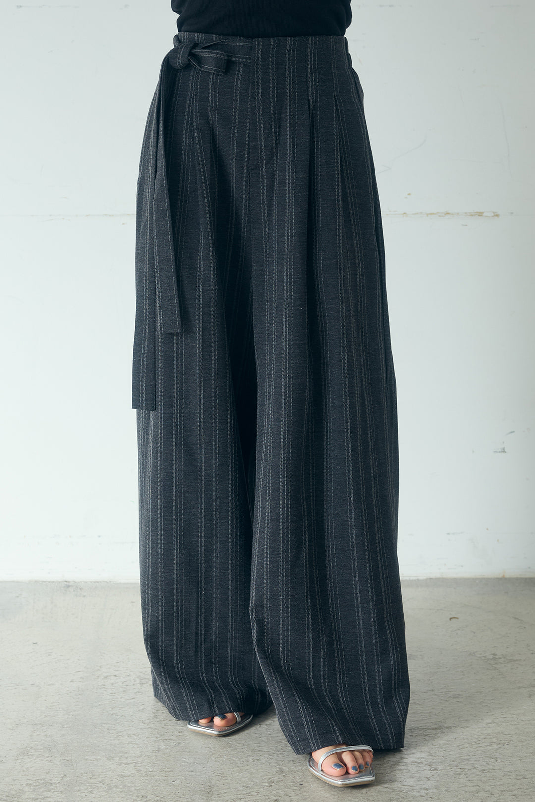リネンライクピンストライプサイドデザインパンツ