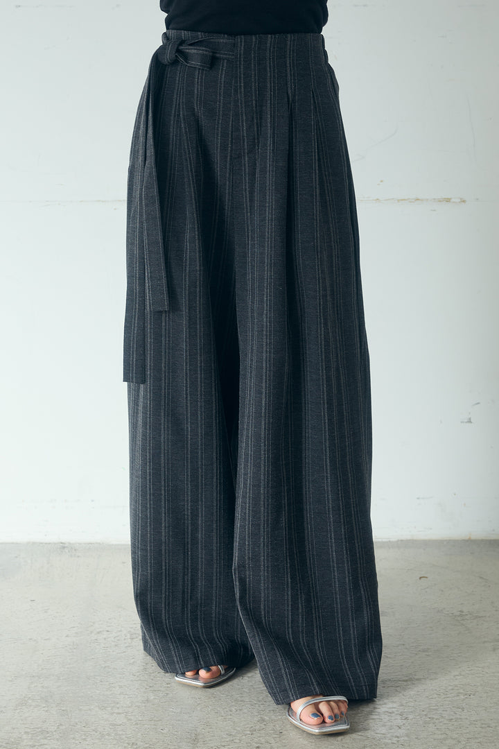 リネンライクピンストライプサイドデザインパンツ
