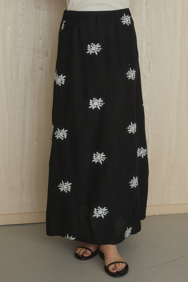 [SET]麻混襟付きトップス+レースコンビフラワー刺繍柄スカート(2set)