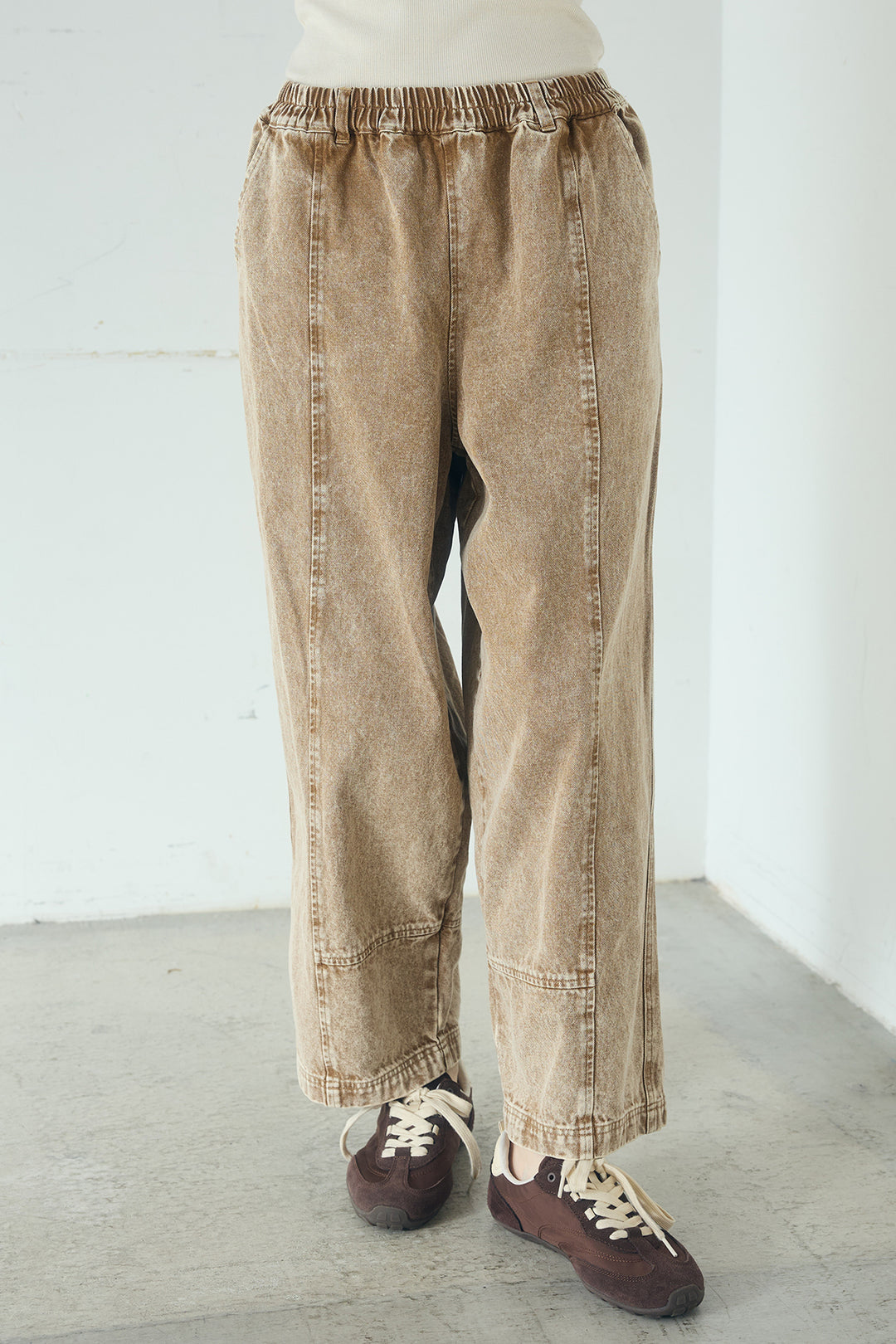 カラーデニムケミカル加工コクーンパンツ