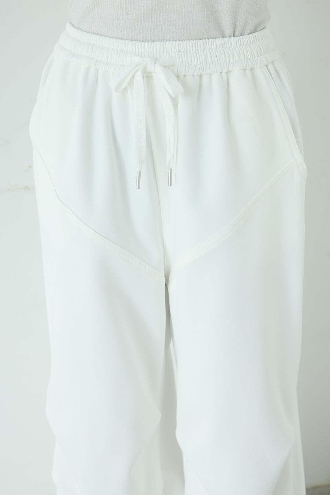 [SET]クリアダンボールプルオーバー+ランダムタックデザインワイドパンツ+フロントロゴビッグプルオーバー(3set)