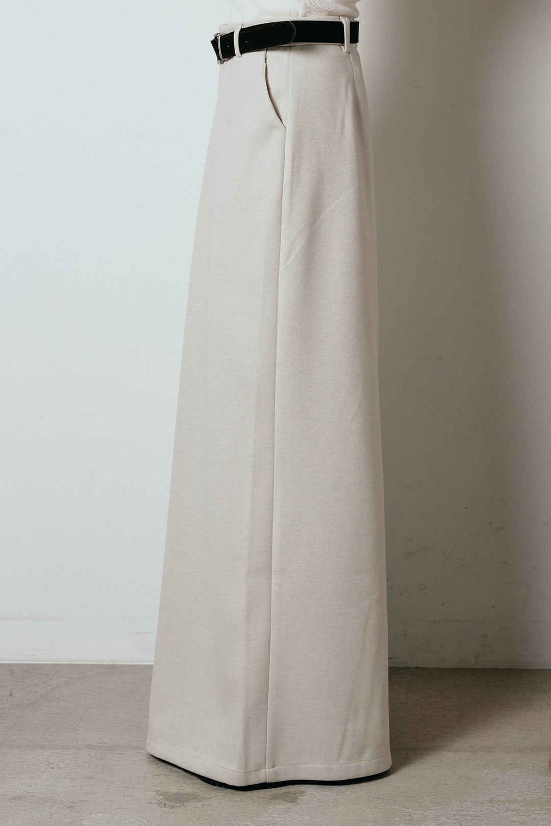 [SET]ケープデザインケーブルニットトップス+ベルト付きフロントタックデザインパンツ(2set)