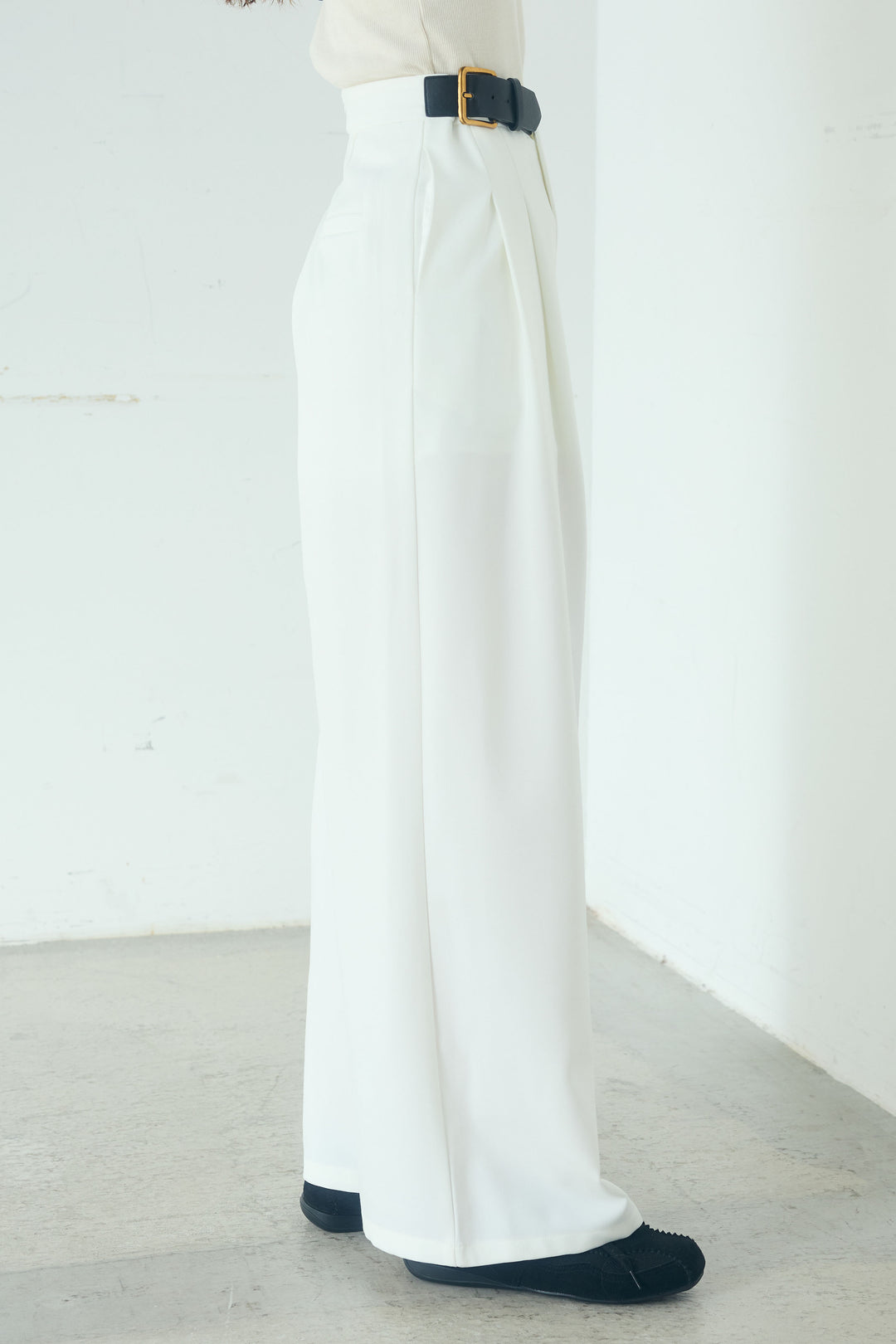 [SET]バイカラーニットレイヤード風プルオーバー+サイドベルトタック入りスラックス(2set)