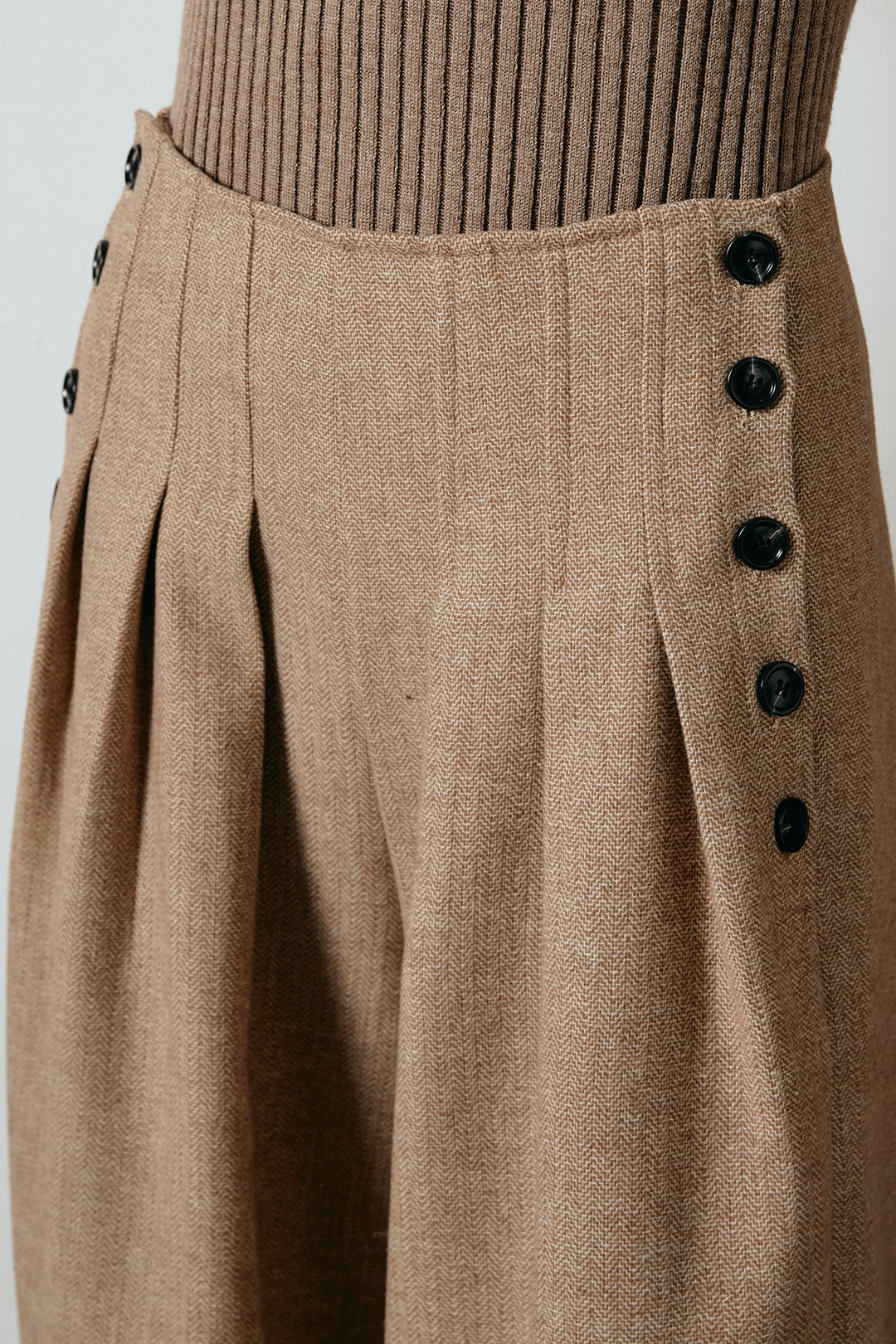 [SET]ロービングケーブルショート丈プルオーバー+サイドボタンツイードタックパンツ(2set)