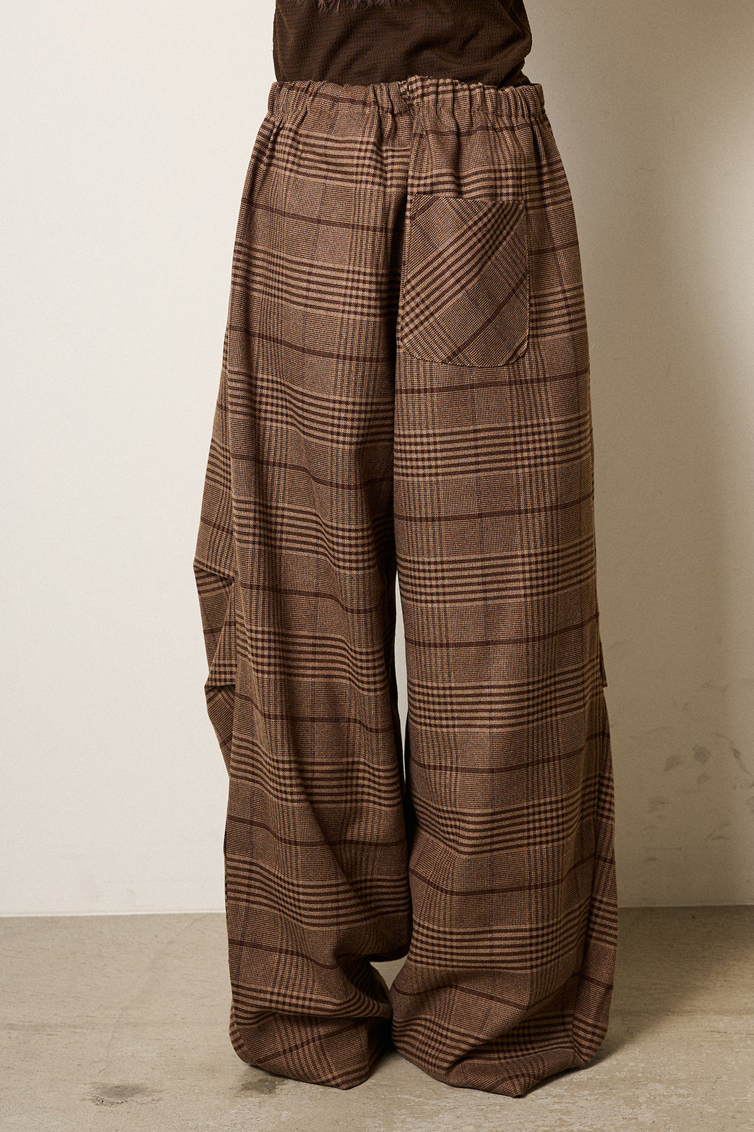 [SET]ウール混透かしロゴニットカーディガン+グレンチェックルーズタックパンツ(2set)