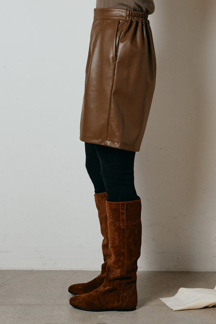 [SET]Vネックフリルカラーブラウス+ストレッチエコレザーバミューダパンツ(2set)