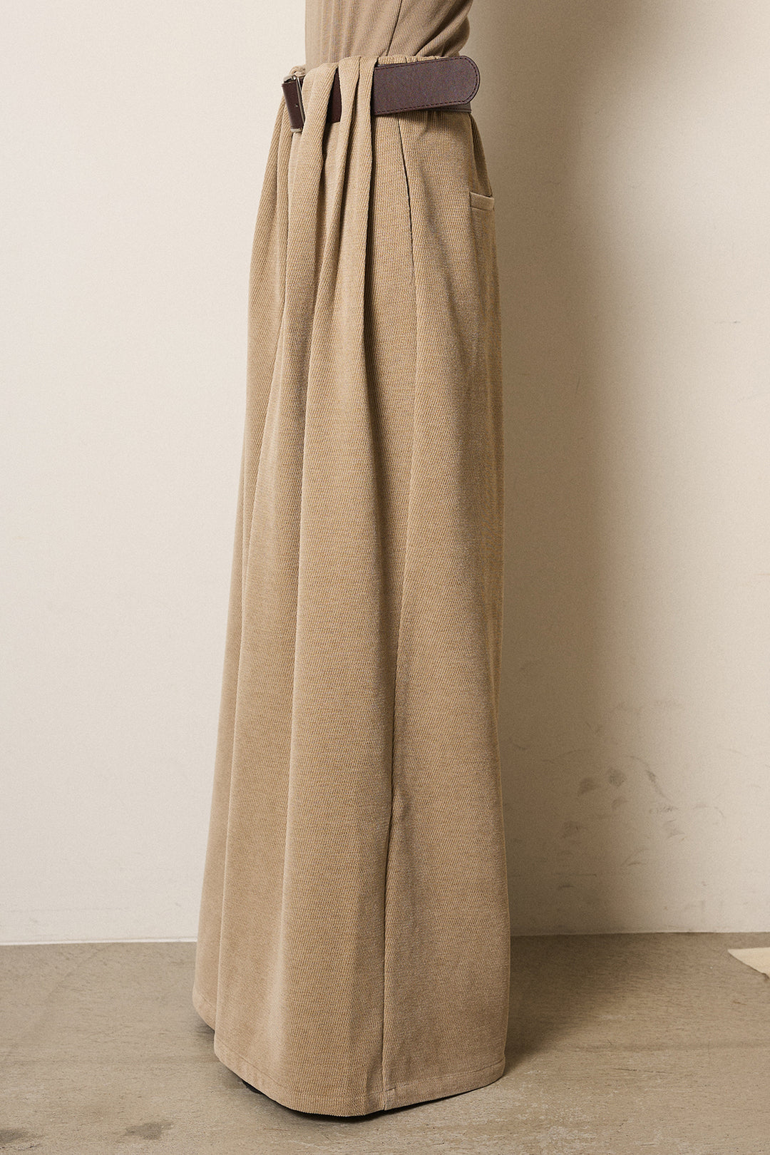 [SET]ノーカラー幾何学模様アウター+ベルトループコーデュロイワイドパンツ(2set)