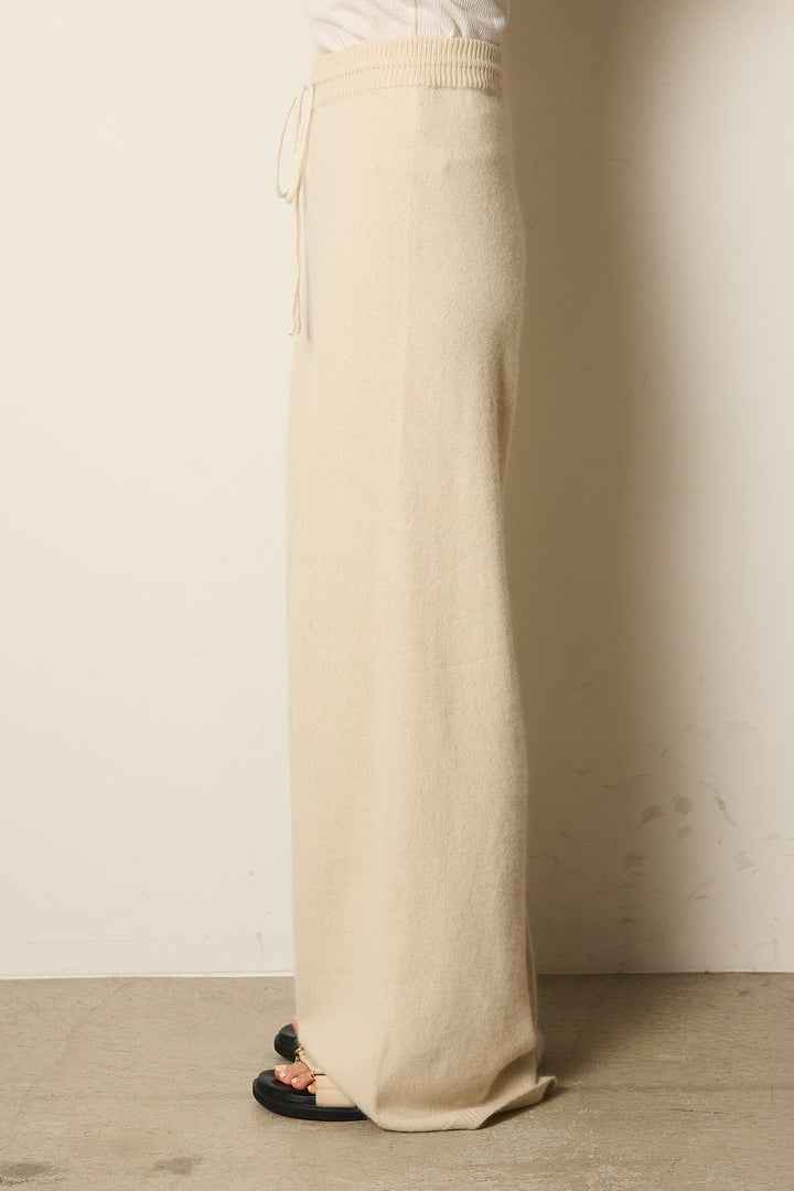 ウエストゴムリラックスニットパンツ