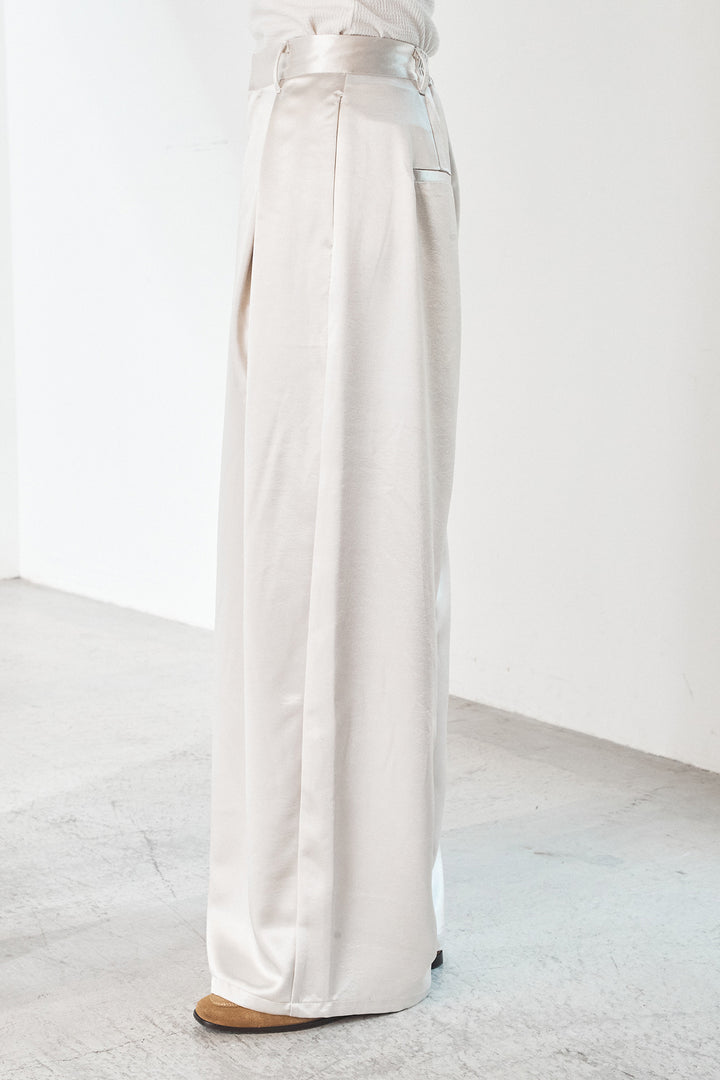 [SET]ケーブルVニットセーター+サテンタックワイドパンツ(2set)