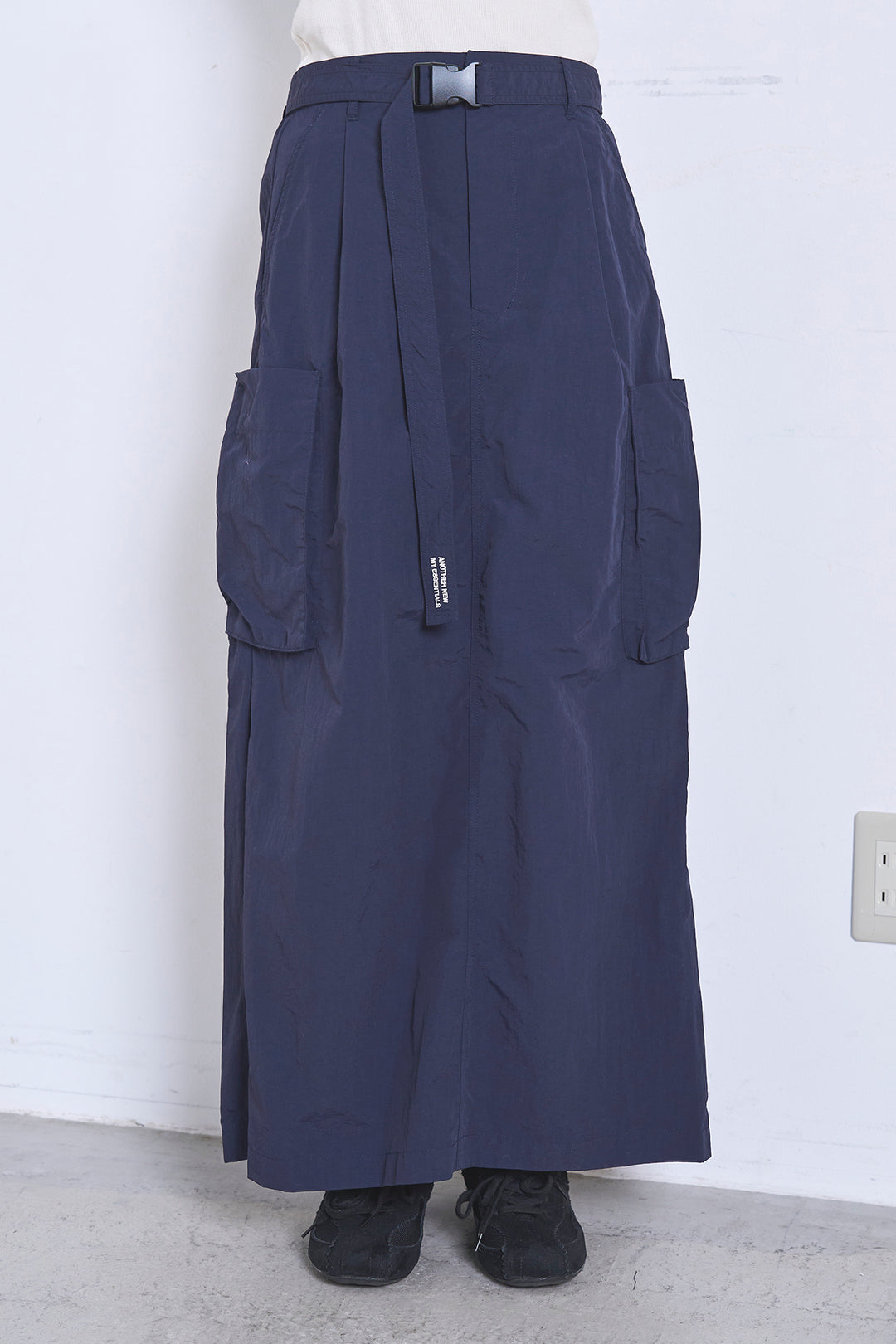 [SET]リサイクルポリニュアンス釦カーデ+撥水加工ナイロンスカート(2set)