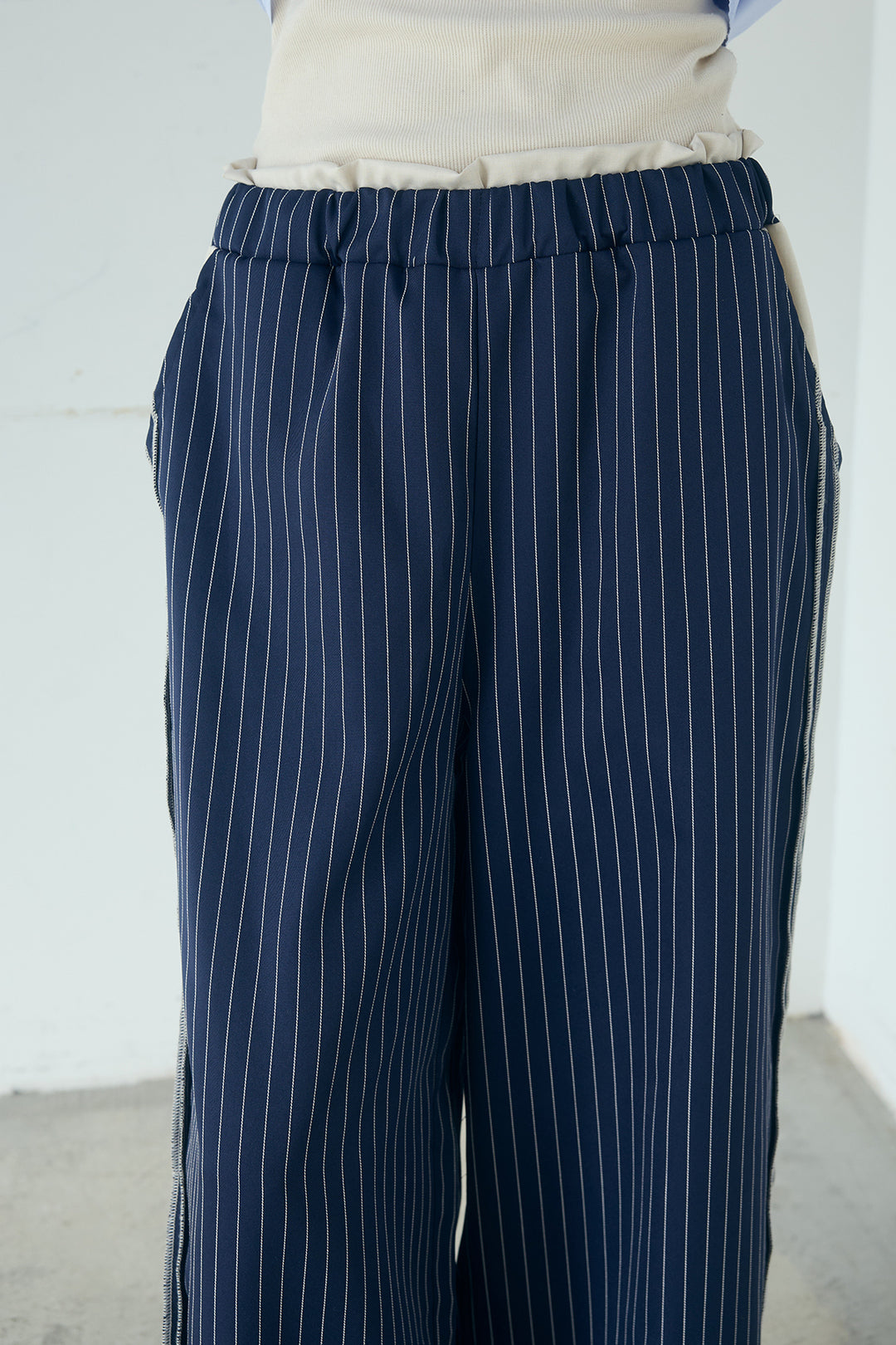 [SET]サイド留め具デザインシャツ+ストライプ柄トラックイージーパンツ(2set)